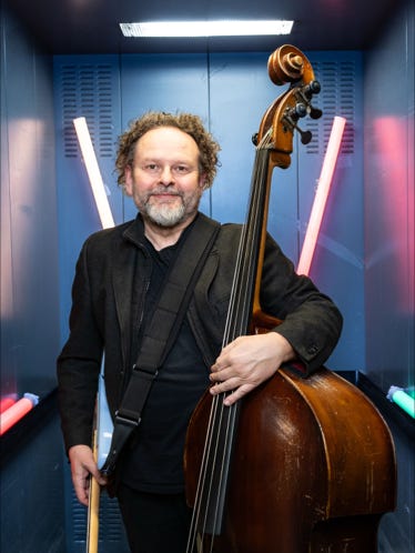 Lutz mit Bässen